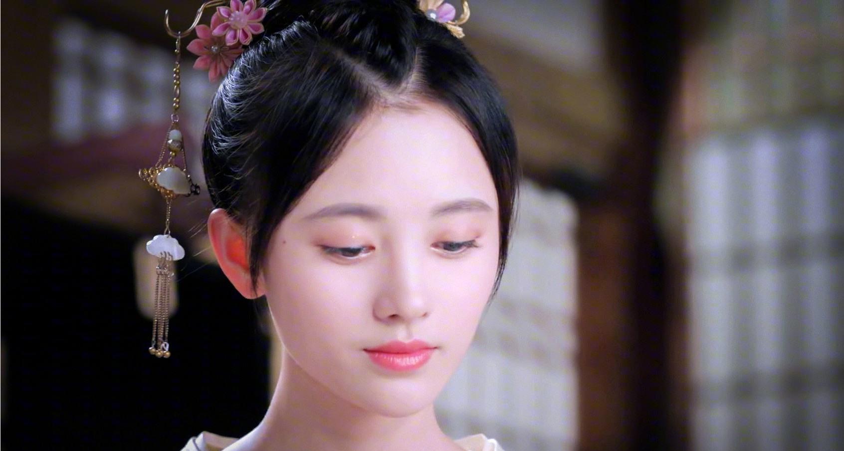 婆婆颜值碾压儿媳妇,导演选角的时候没考虑到?_陈妍希