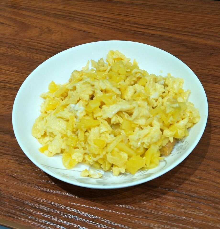 菠萝炒鸡蛋,开胃又营养,好吃到转圈圈