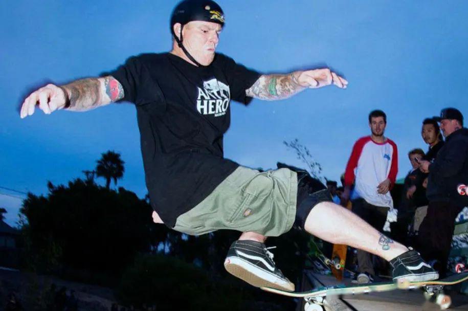 写过上百封「情书」给滑板的传奇滑手 jeff grosso