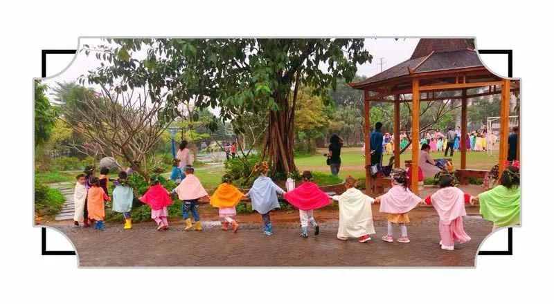 海老师在教学研讨中,我们根据孩子的发展特点,以华德福教育理念为