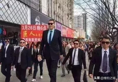 中国第一巨人赵亮现状 中国巨人排行榜！