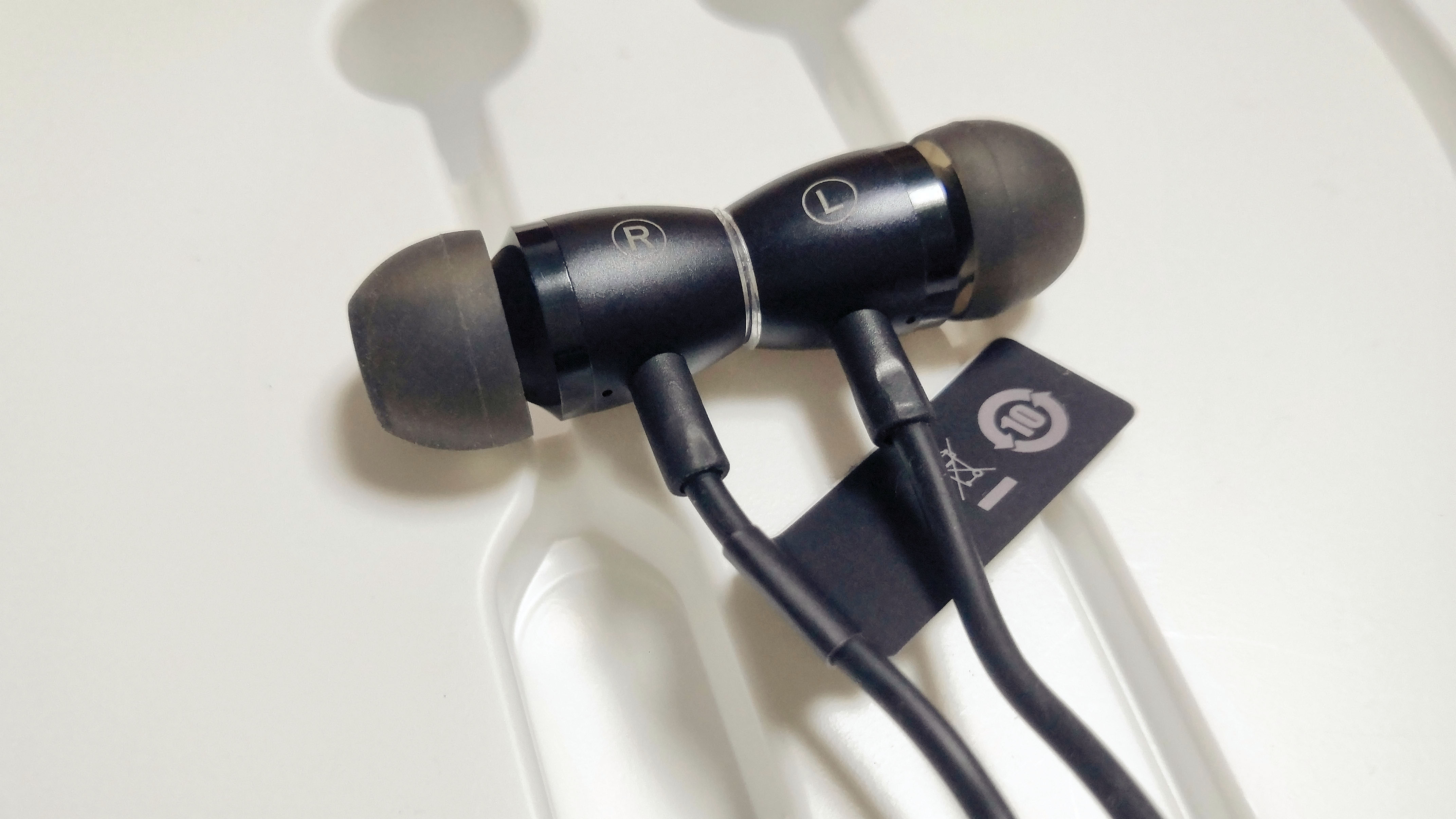 轻盈持久的运动蓝牙耳机360sne1