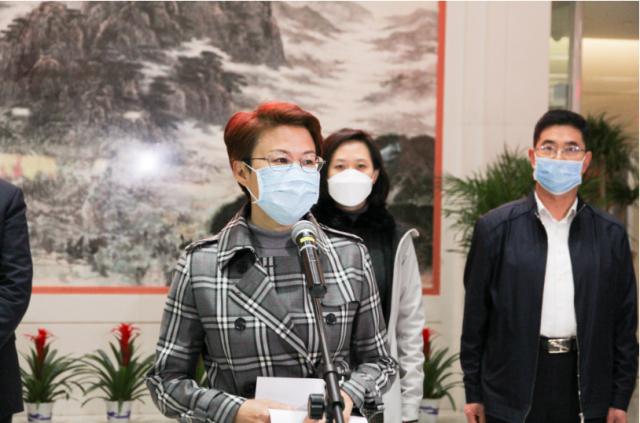 济南市副市长王桂英代表市政府和全市人民欢迎援鄂医务人员平安归来