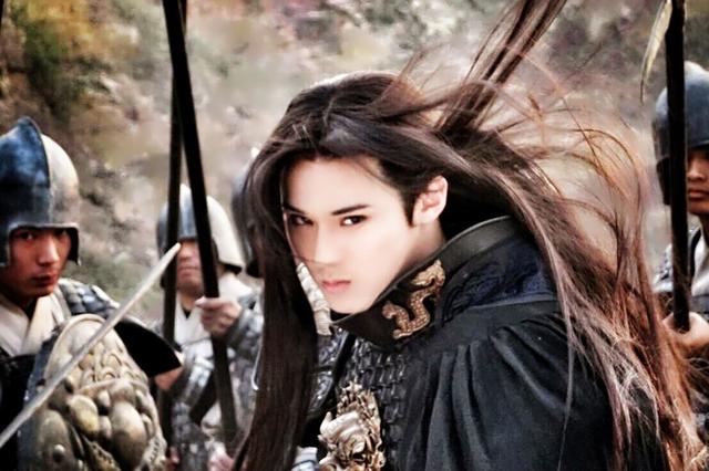这个男人比女人都漂亮,为了不让战士们分心,打仗都要戴面具_高长恭