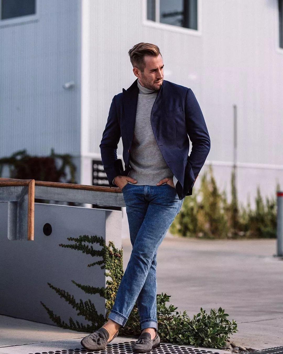 穿西装只搭配衬衫那就太单调了西装高领毛衣的造型实用时髦