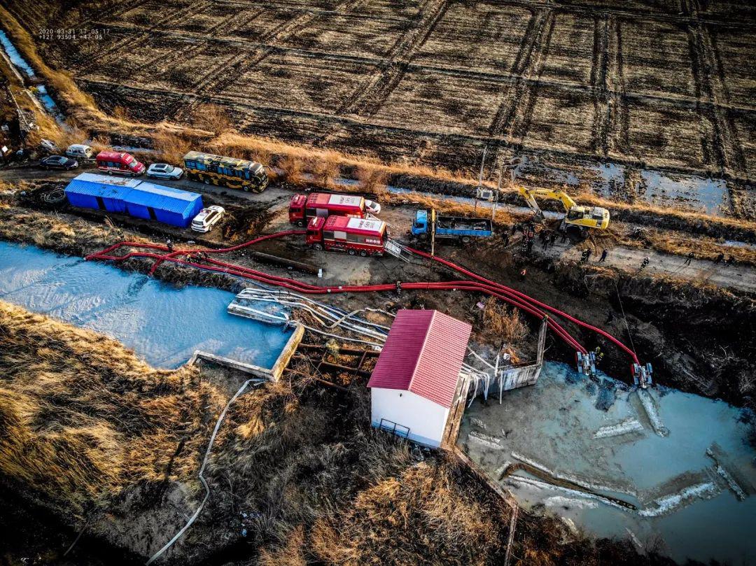 伊春尾矿库矿砂泄漏,145名消防指战员现场处置