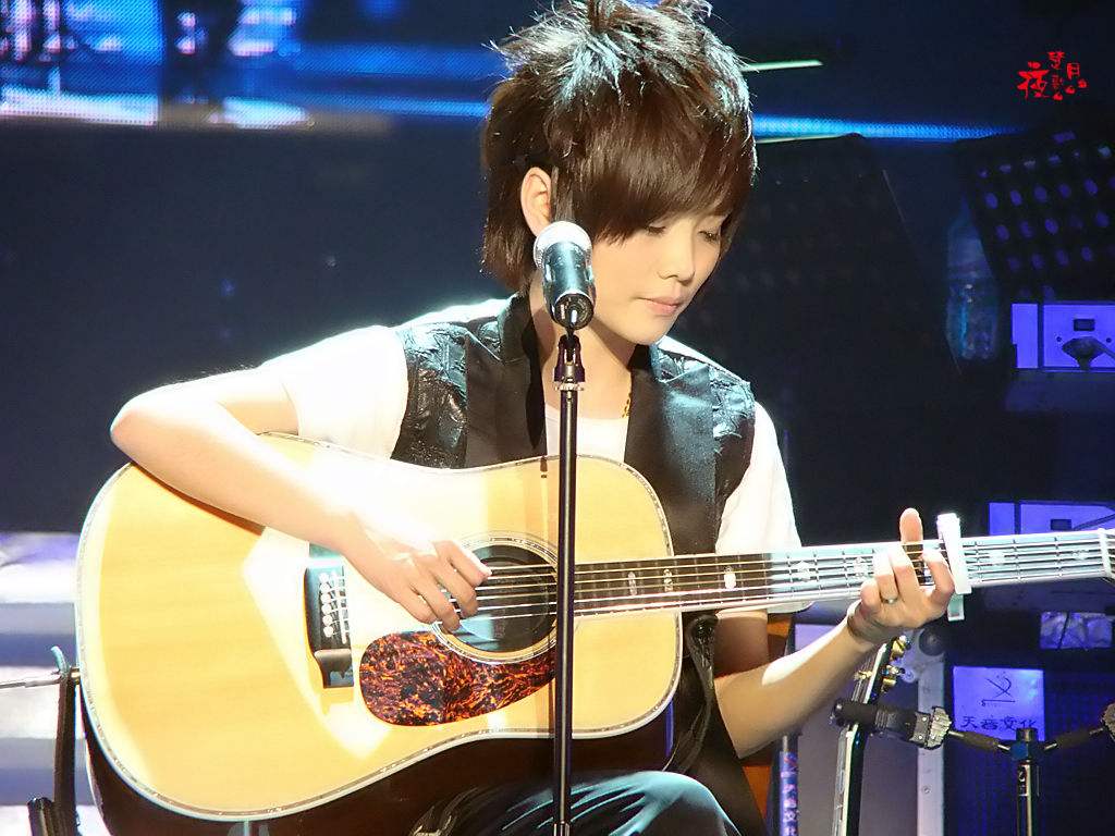 原创许飞发长文回应超女重聚甩了回忆杀一记响亮的耳光