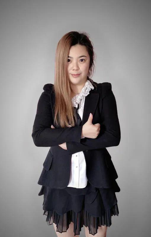 熊丽娟,福建省首批fi(国际棋联教员),国家二级运动员,中国棋院国际