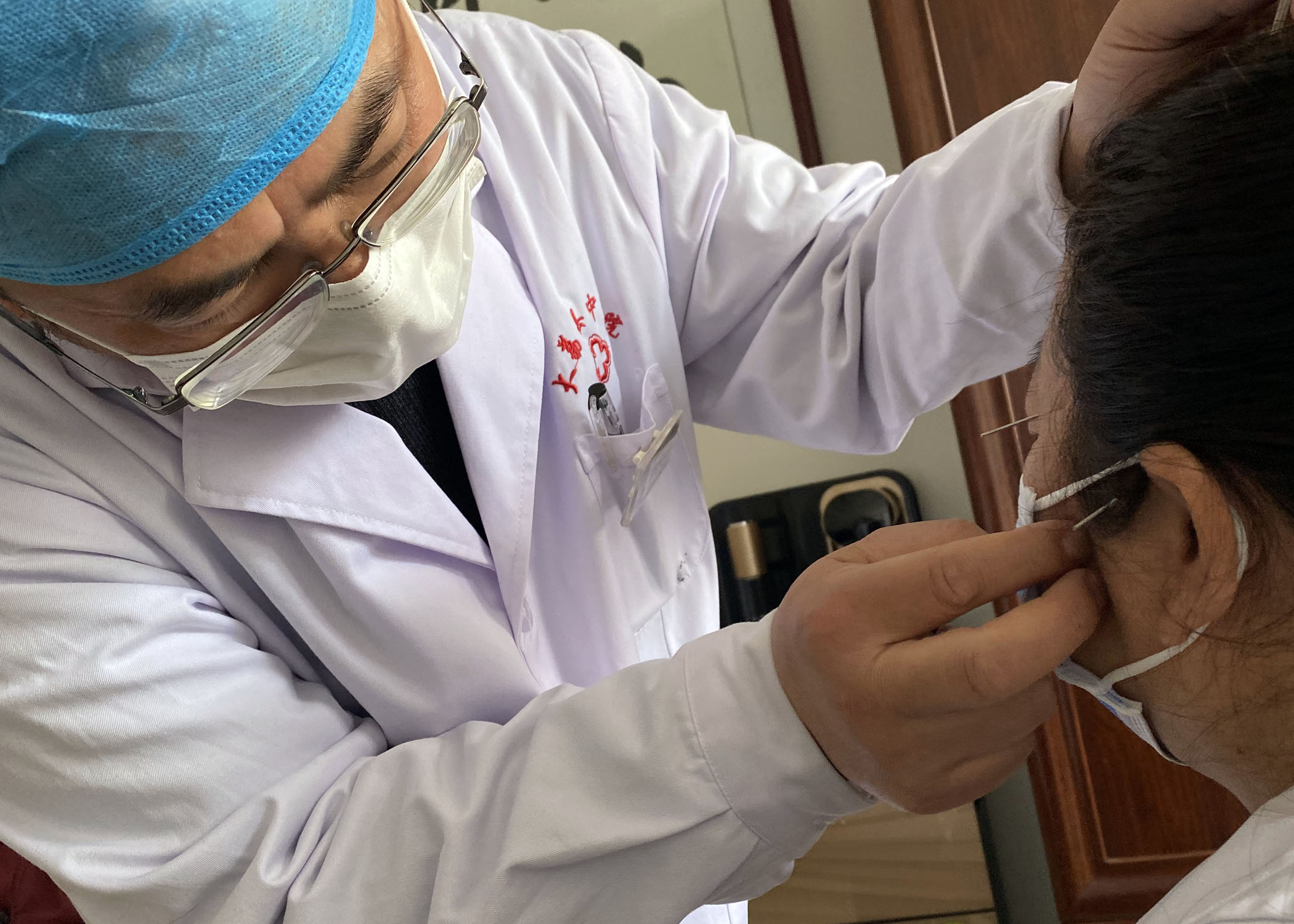 不尝不知道大荔中医医院雷宏斌神奇的颊针疗法