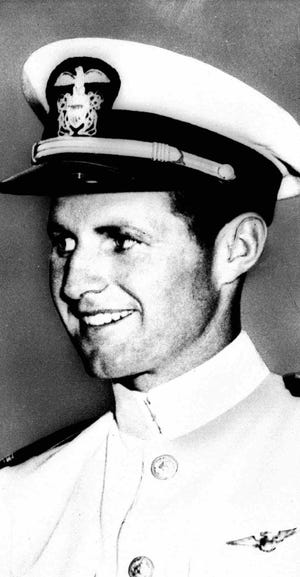 妻儿命丧独木舟,肯尼迪家族的诅咒是真的吗?_kennedy