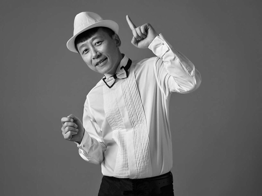 真看不出他就是《龙岭迷窟》中土掉渣的"李春来"