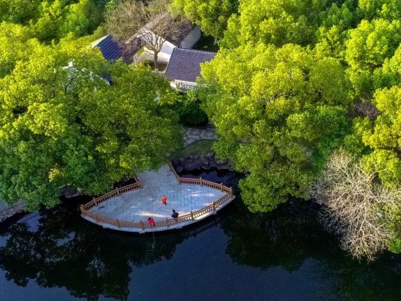 檄为高州学正,后以荐授南恩州教授,州判吴元良欲用为幕官,力辞不就.