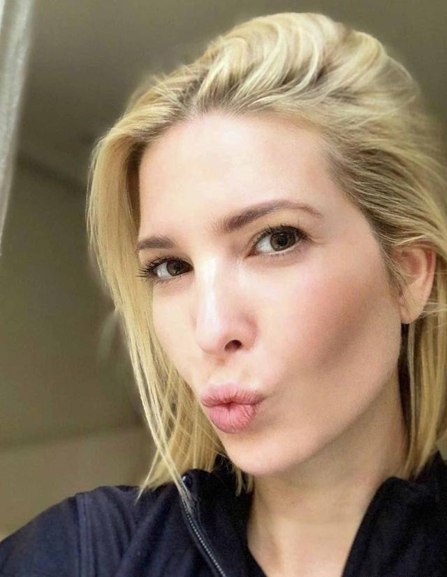 原创大码尤物伊万卡性感自信罕见素颜出镜为疫情力挺特朗普