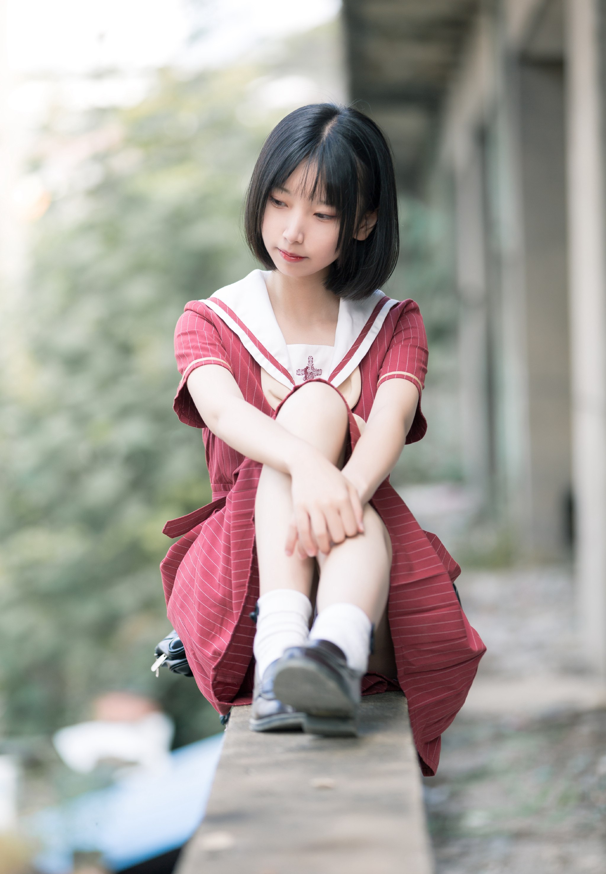 jk制服:烂尾楼的jk少女