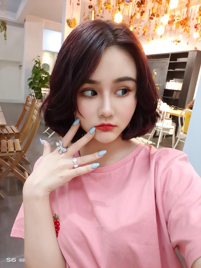 如何用手机拍出精致自拍照?小姐姐手里的vivo s6有话说