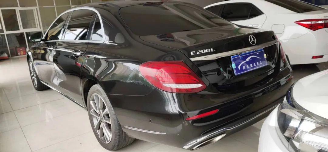 新车上架18万公里2017年奔驰e200l