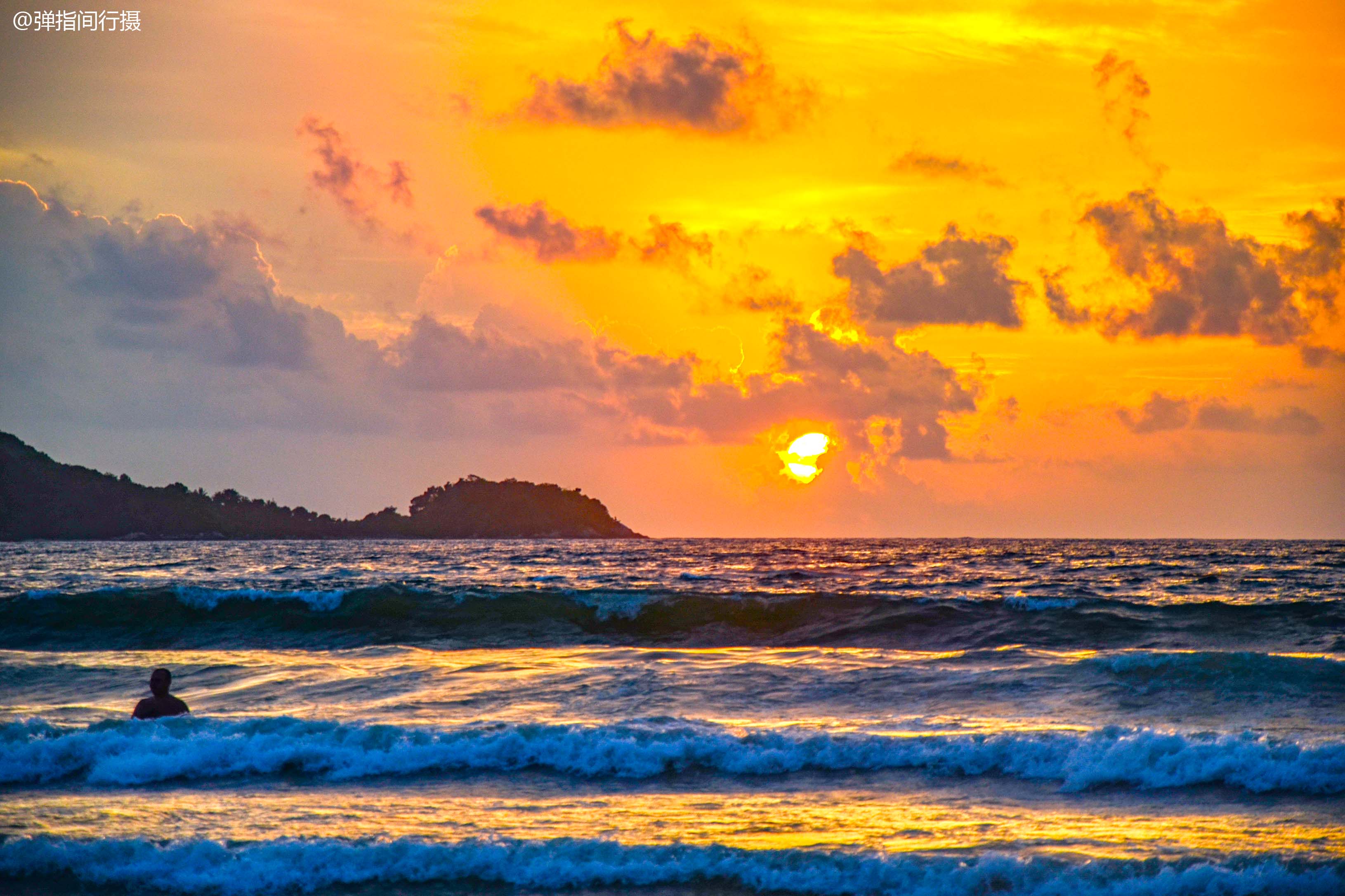 泰国最具人气的度假海滩,日夜风情迥异,充满魅惑又让人难以拒绝
