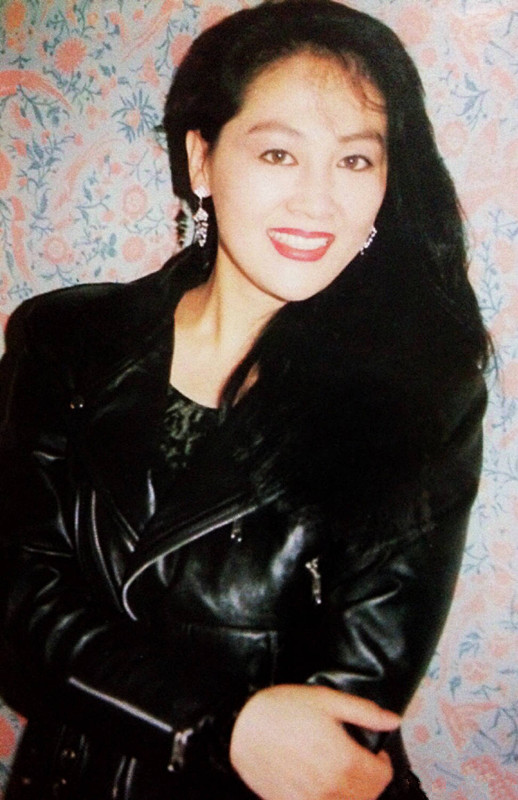 王姬丈夫英俊帅气女儿貌美如花儿子却是智障