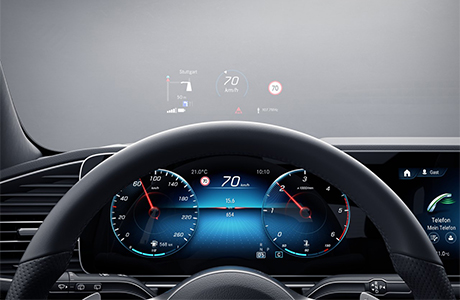 以奔驰s级平视系统为例,在按下平视系统的功能按键后,驾驶相关的重要