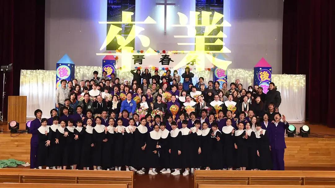 日本毕业典礼变僵尸开会学生远程遥控机器人代领毕业证校长居然没笑场