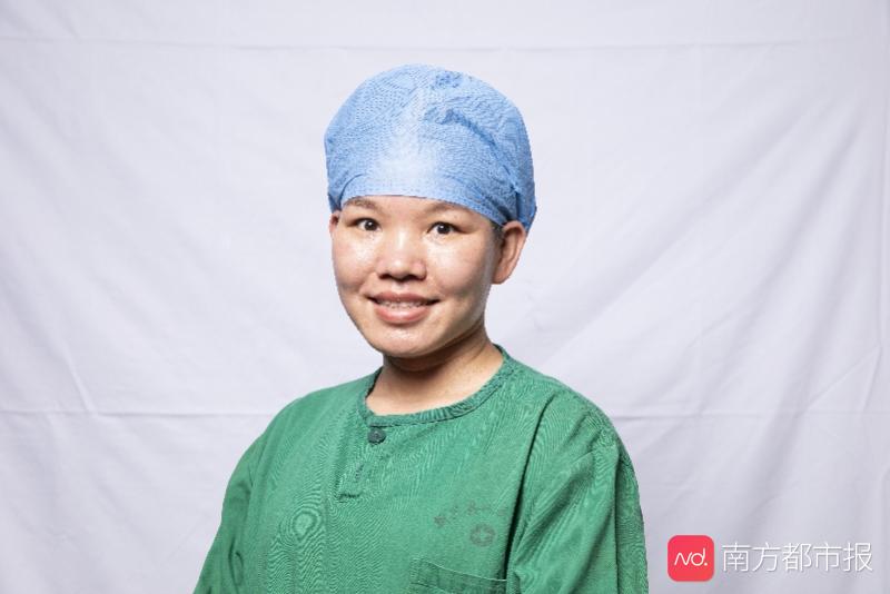 云浮逆行者周亚玲训练时不时传来武汉加油中国加油呐喊