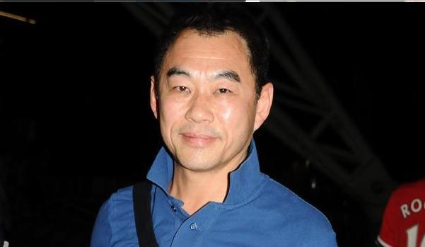 当场爆粗口怒吼记者不是人_戴志伟