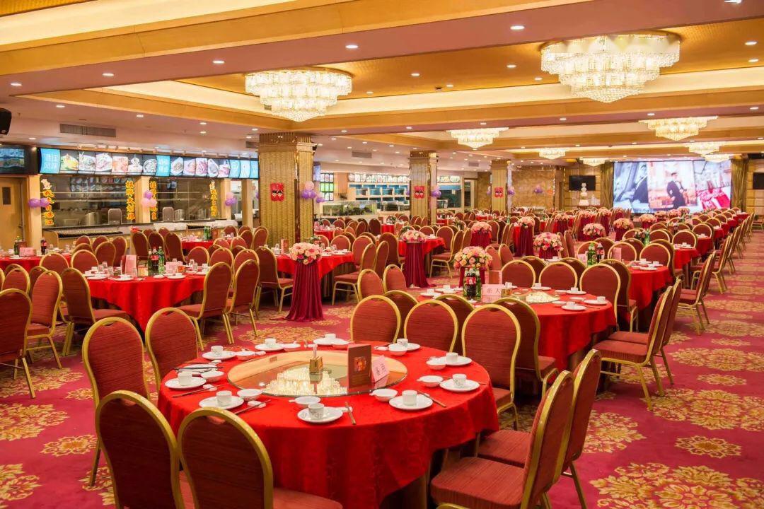 金塘胜宴和佳和囍宴等大型航母级酒楼,为这里提供了深厚的餐饮配套.