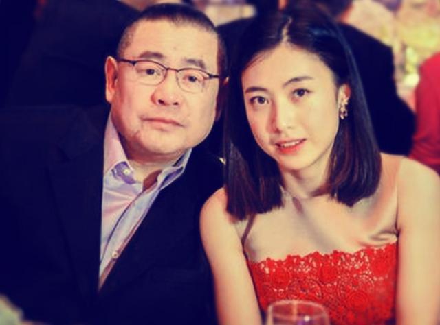 洪欣的一生与刘銮雄有绯闻为莫少聪生子最后嫁给他