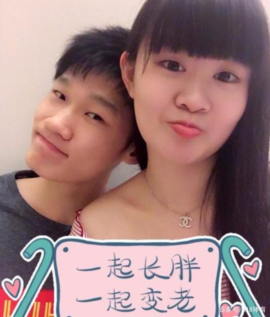 胡金秋老婆的照片图片