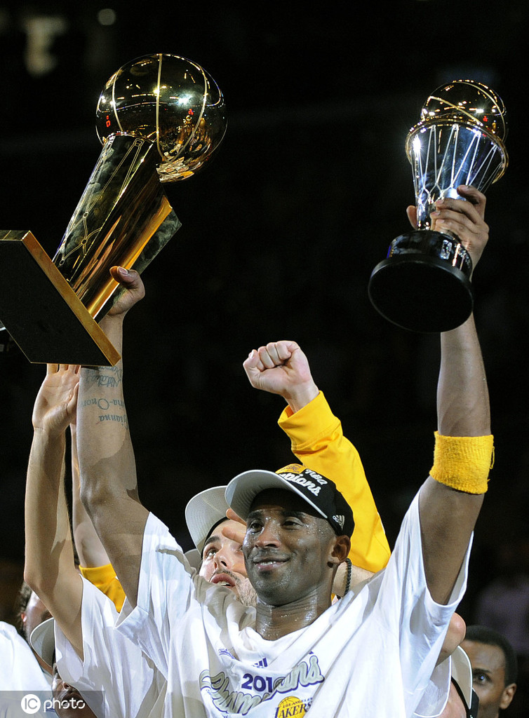 瓦妮莎谈科比入选名人堂:这绝对是他nba生涯巅峰