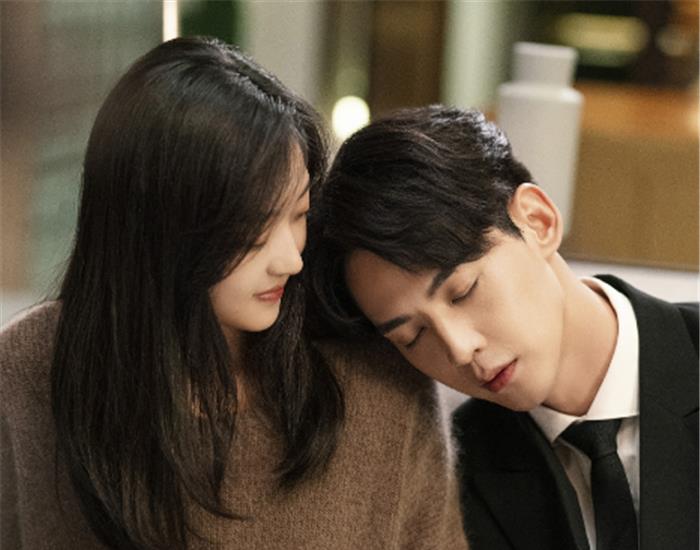 腾讯再添爆款甜宠剧,超甜剧照要沦陷了,看到女主后,一定追!_电视剧