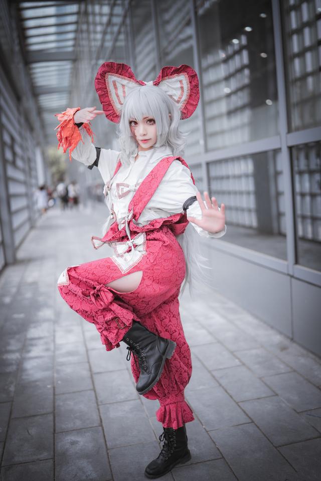 三组漂亮妹子cos的东方系列角色藤原妹红很有还原度哦