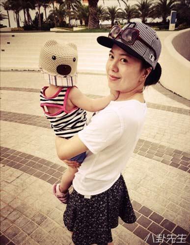 赵本山曾从她身边撬走小沈阳闫学晶的背景究竟有多强大