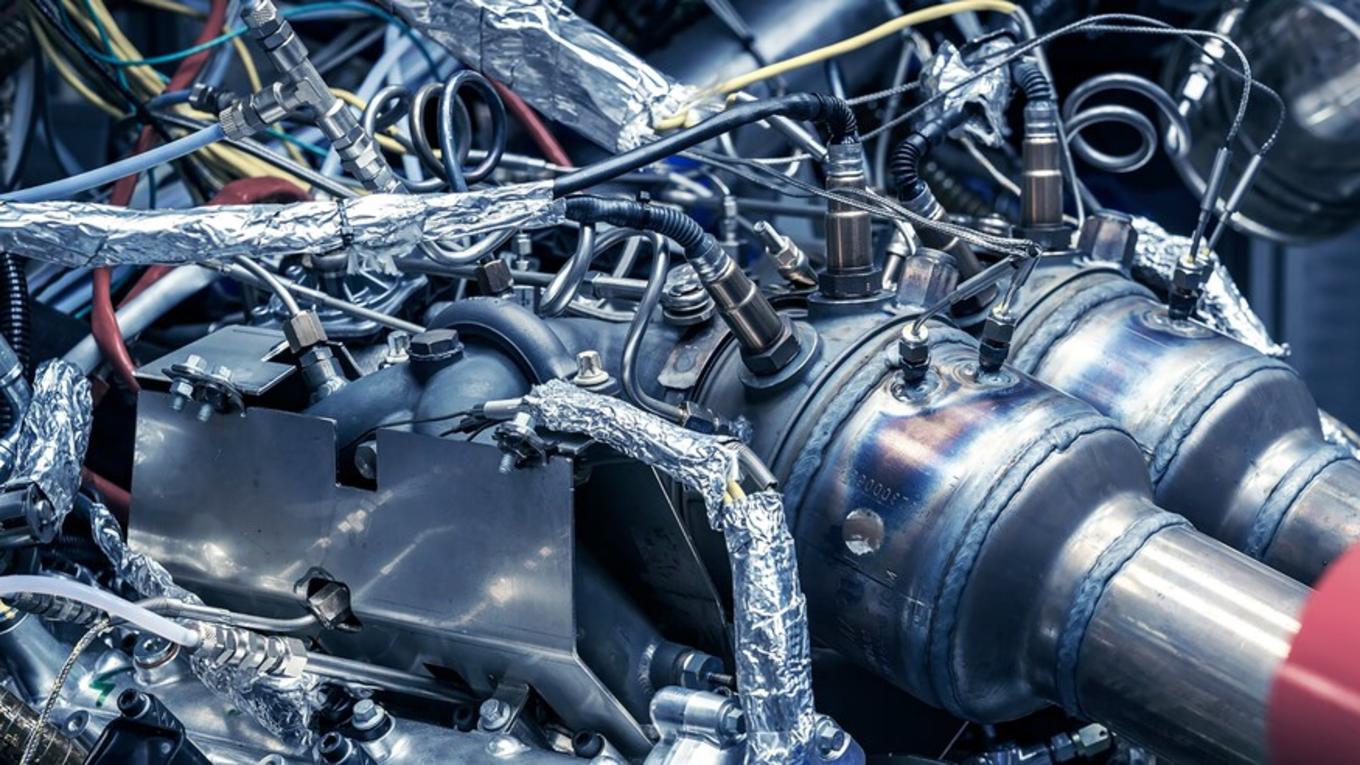 阿斯顿马丁公布全新30升v6中置发动机valhalla将搭载