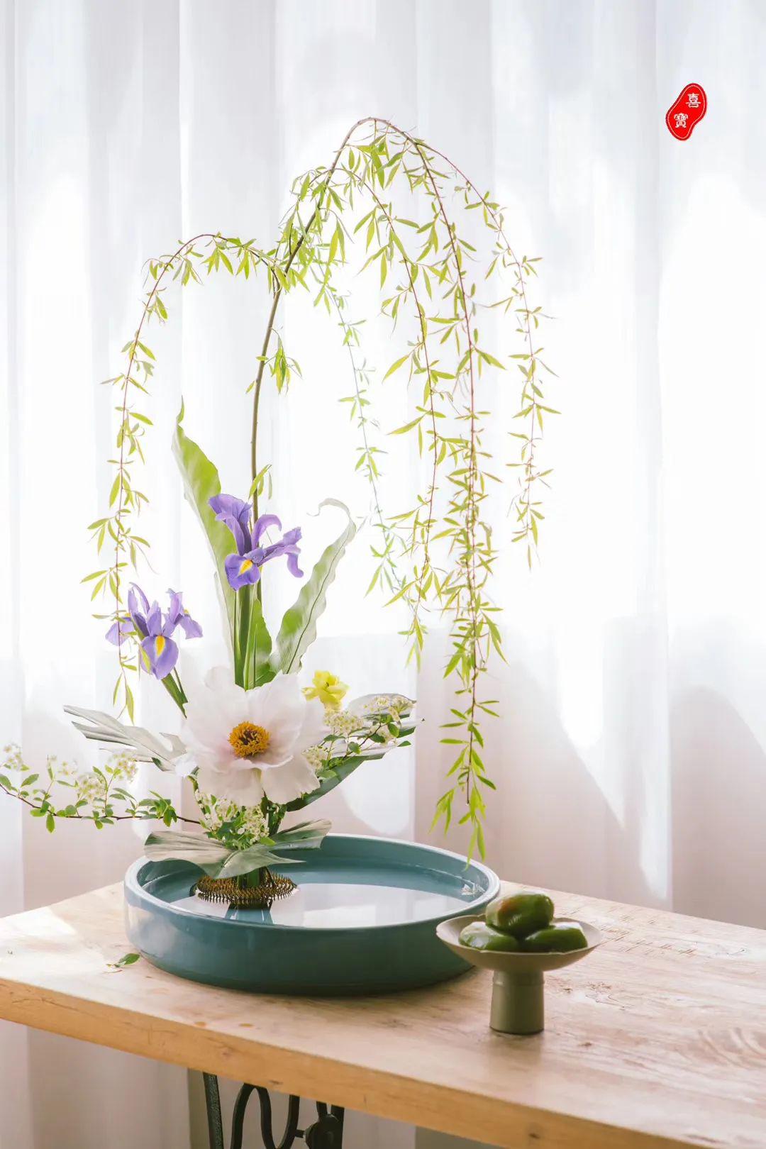 记载插柳的习俗如今已不复存在,但这一份美好的情怀可通过插花来延续