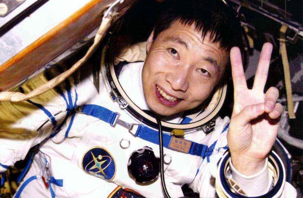 当年的“航天英雄”杨利伟,如今现状怎么样了?真实情况是这样-搜狐大视野-搜狐新闻