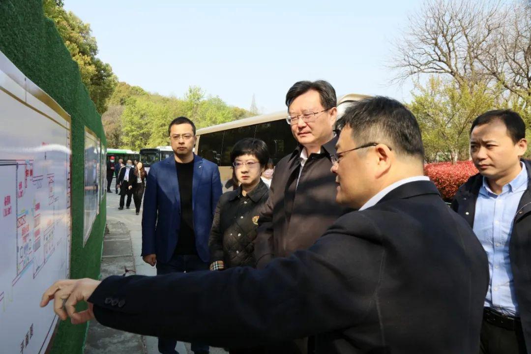 近日,常熟市委副书记,市长焦亚飞调研国创重点项目.