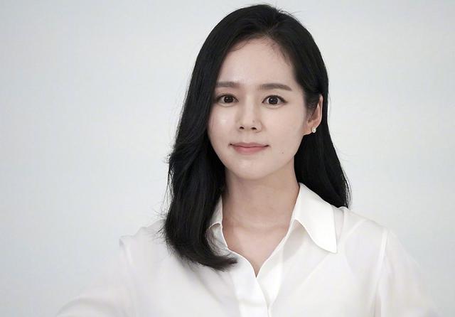 原创38岁韩佳人终于老了最新照脸肿一圈苹果肌抢眼保养不如全智贤