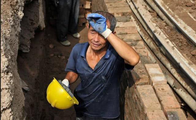 农民工到了五十岁干不动了,他们该怎么办?听听老农怎么说_年纪