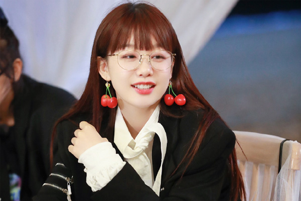 原创横冲直撞二十岁徐梦洁流泪首谈重组家庭告白后爸没放弃她和妈妈