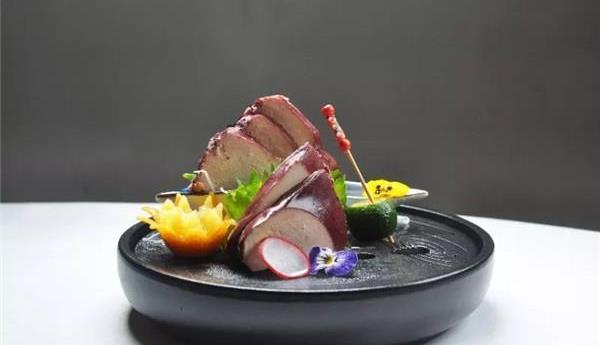 原创美食精选乌鸡炖野山菌双笋炒木耳芹菜炒牛肉私厨秘制红酒鹅肝