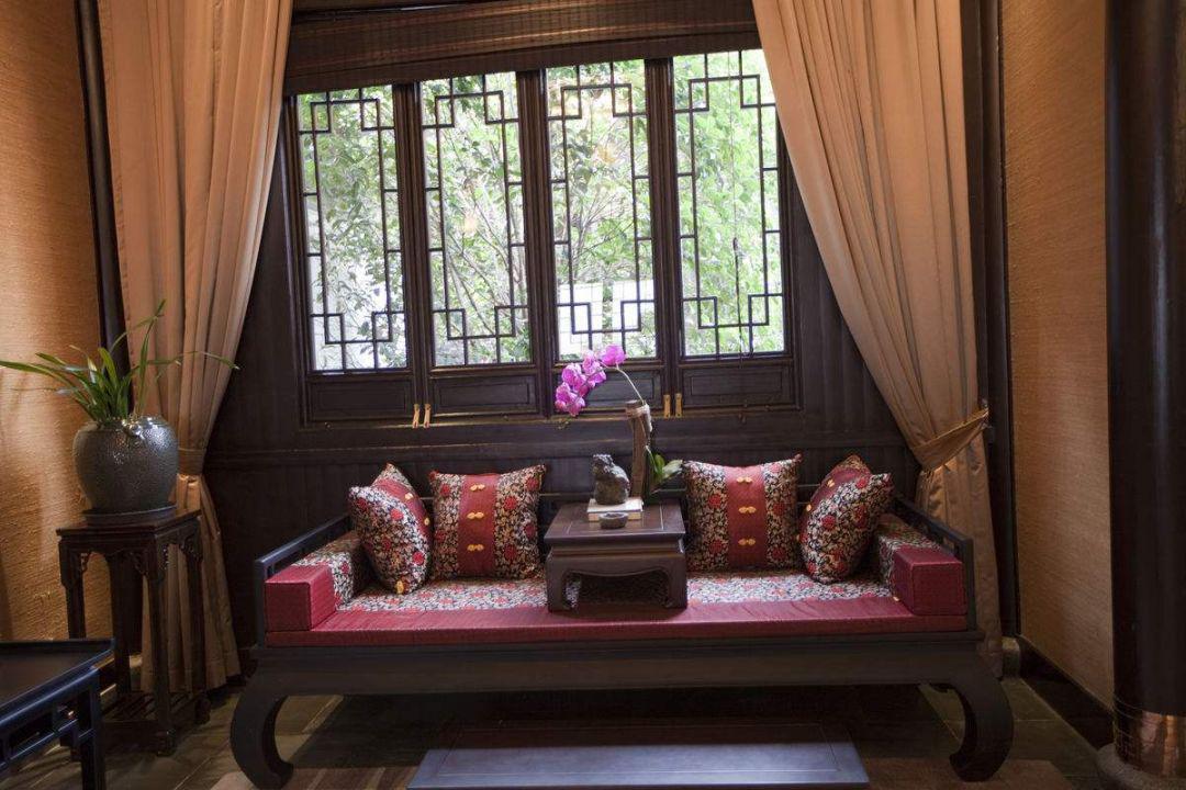 【罗汉床的摆放及其作用】