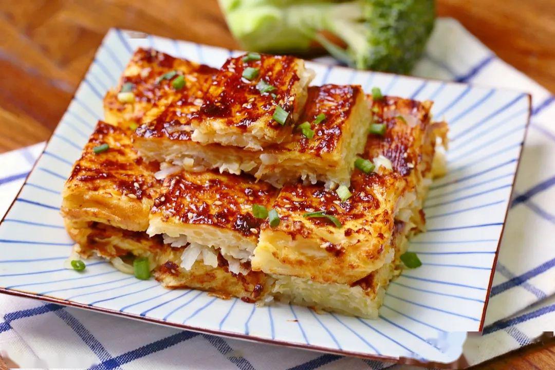 又香又脆的酱香饼手不粘面就能做真好吃