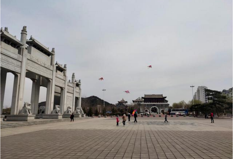 莒南公安清明期間傾力為臥佛寺公園