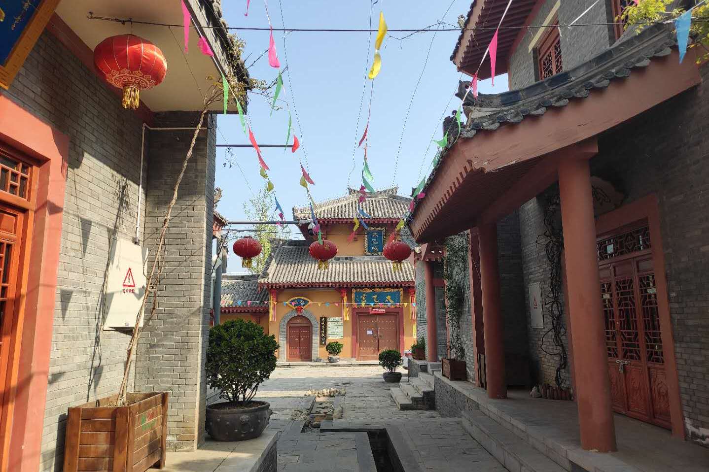 清明小长假来到位于西安市长安区太乙宫街道的太乙