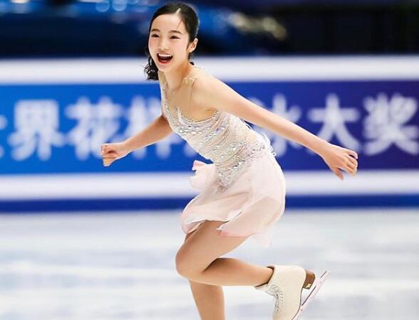日本"花滑女神"长相不逊金妍儿,年仅18岁,退役后想