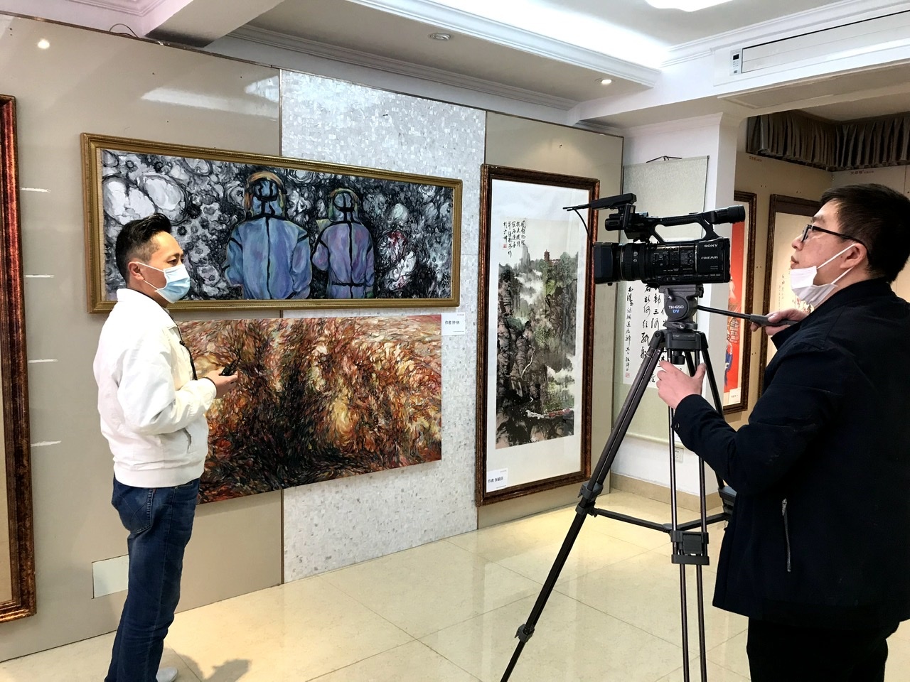 视频芭蕉井艺术团赵英会场主持人李桂玲参展画家赖秀君参展画家钟林