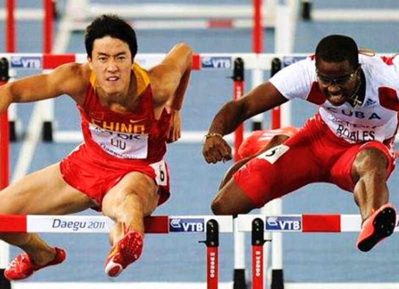 中国短跑女神被称女版苏炳添为何比赛时肚子上总贴遮羞布