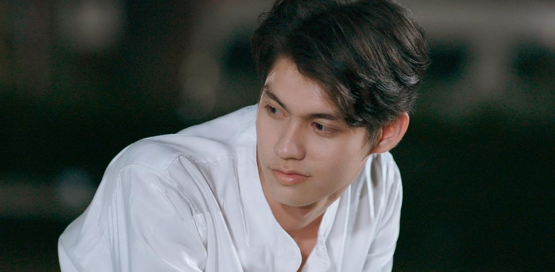 假偶天成里是什么比sarawat混血美颜更让人无法自拔