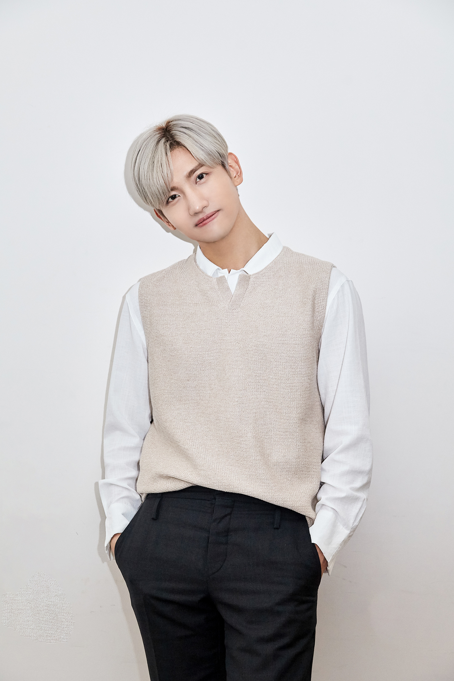 出道17年首次发行个人迷你专辑的东方神起成员最强昌珉的一问一答